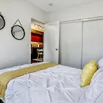 Downtown Toronto King Suite